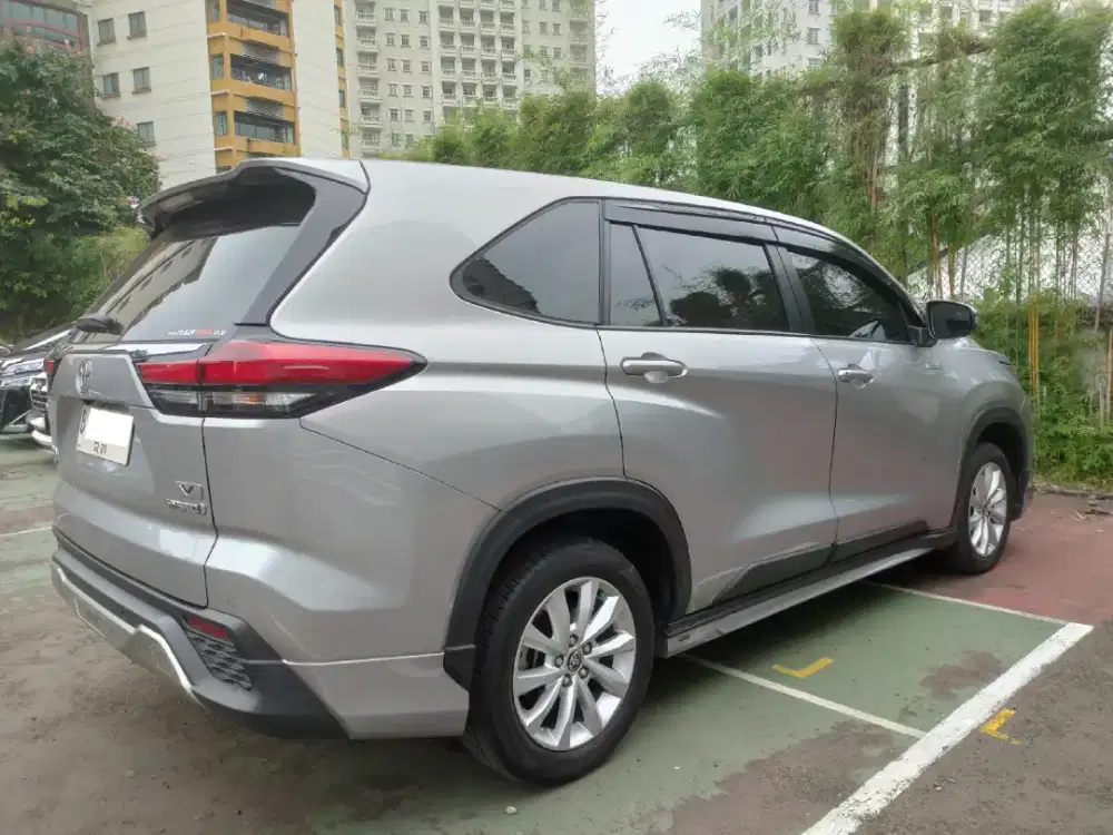 Toyota Innova Zenix V Hybrid Modelista 2023