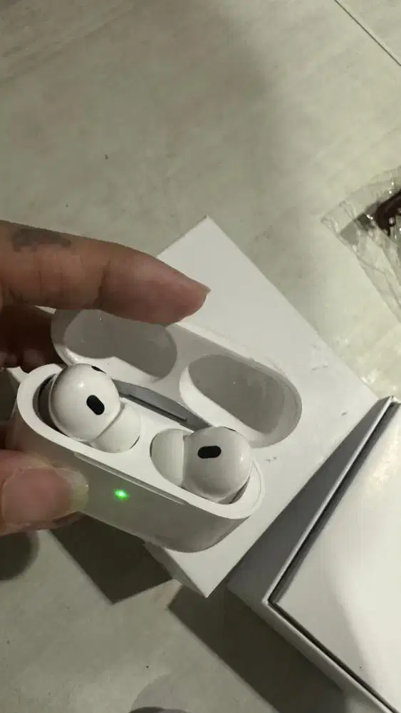 airpods gen 2 sebelah