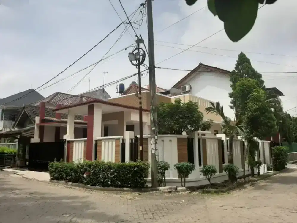TURUN HARGA Rumah Mewah Fres Griya Bintara jual cepat Bu
