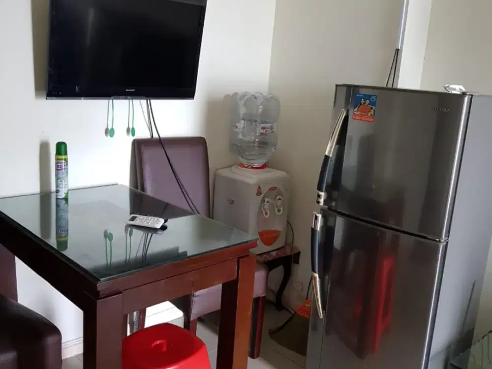 Disewa Apartemen Green Lake Sunter Uku 42 M2 Furnished Lt 27 Tower Southern ( Tower 1 ) Rapi Siap Huni