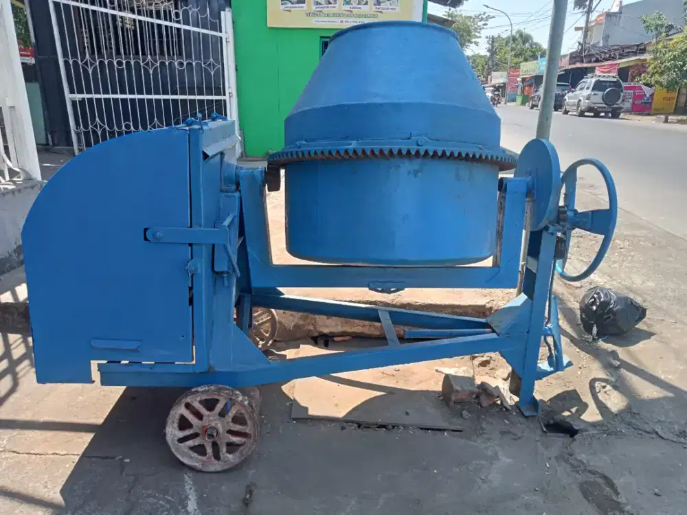 Molen cor 50 kg, mesin China 8 PK mantap