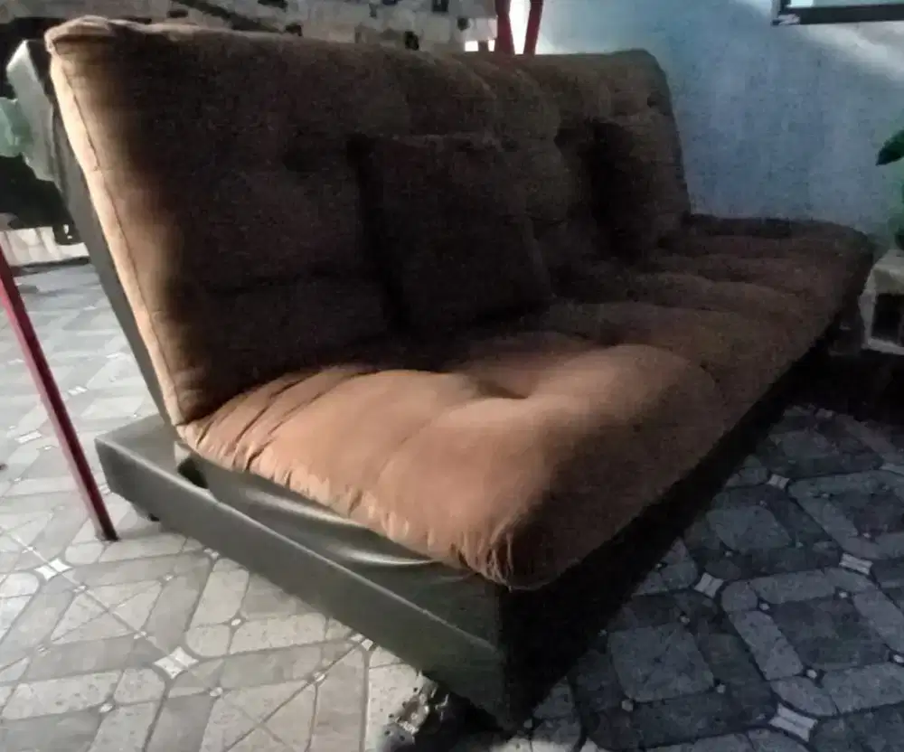 Dijual Sofa Bed kondisi masih bagus
