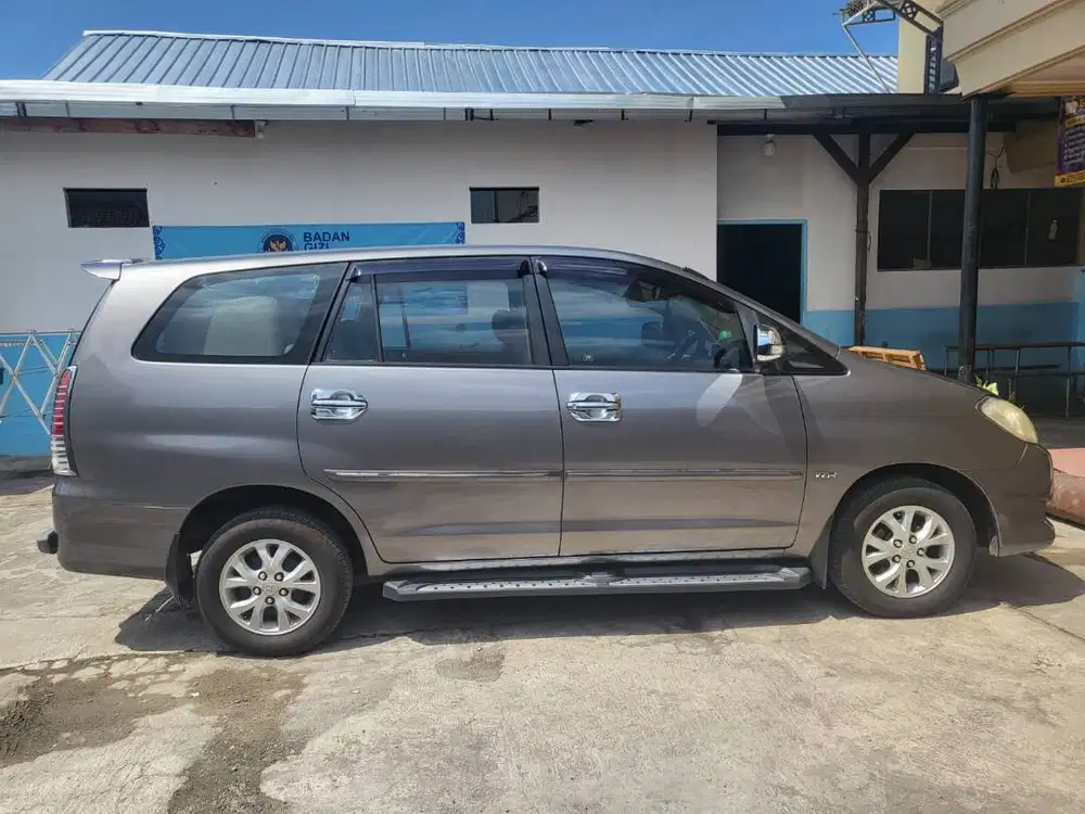 Kijang Innova 2.0 G 2009 Manual Abu KM Rendah