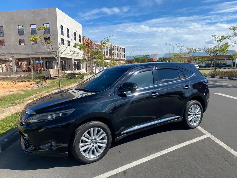 Toyota Harrier 2.0 A/t premium 2016