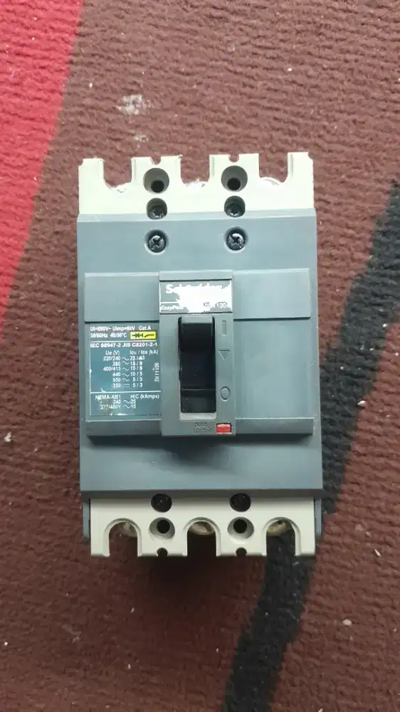 MCB SCHENEIDER NEW DOMAE, DOMAE, IC60N