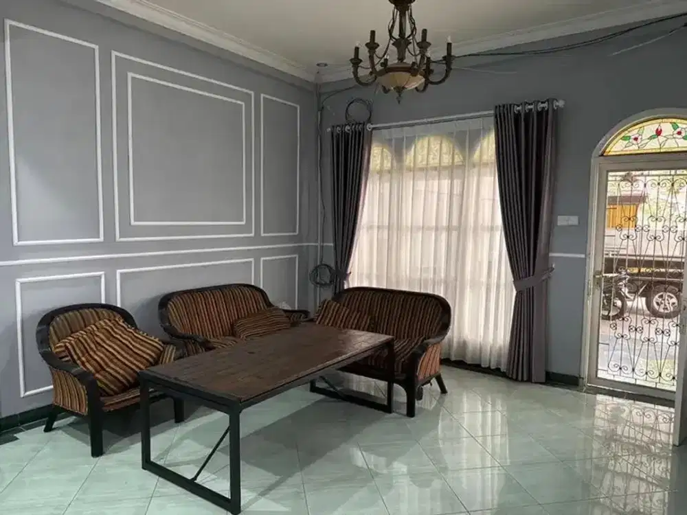 Rumah sewa pejaten luas 400m2 dekat stasiun pasar minggu Jaksel