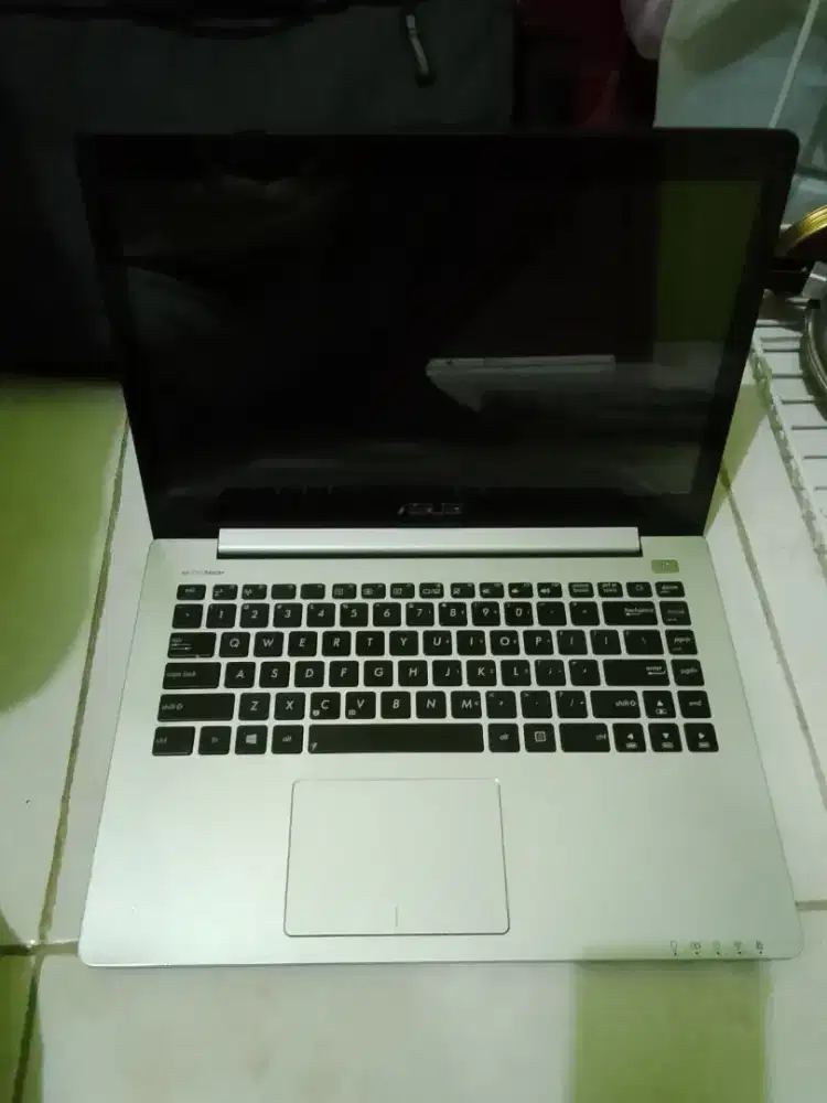 Laptop core i3 asus touchscreen