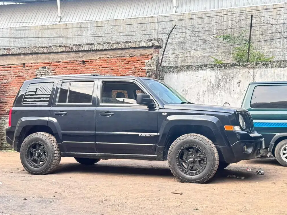 JEEP PATRIOT TOP CONDITION