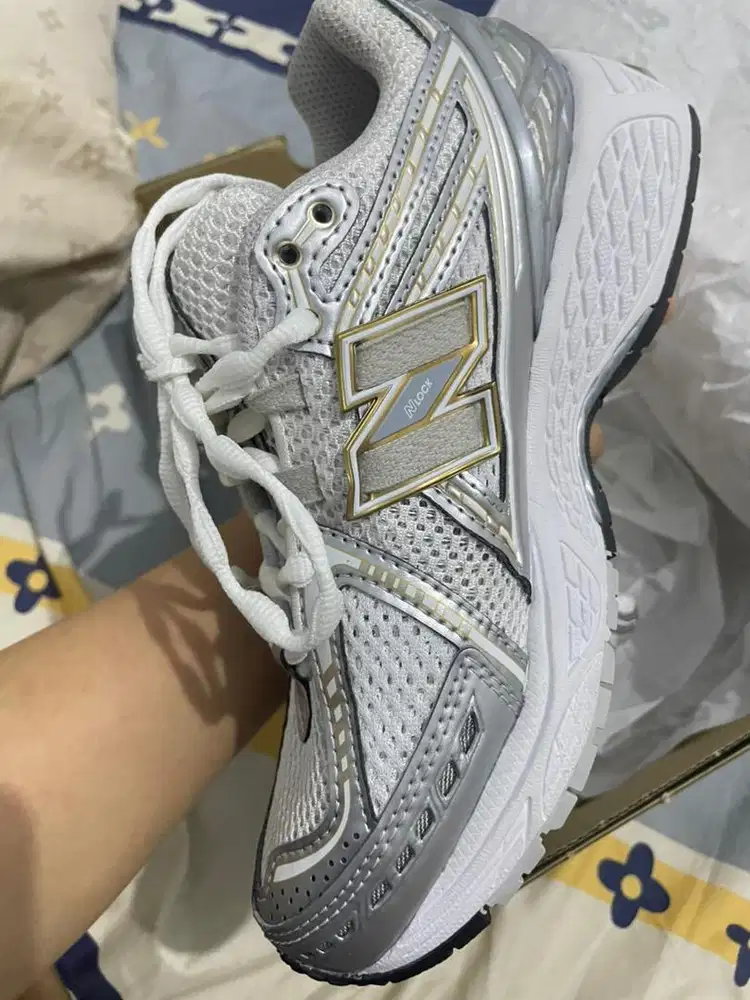Sepatu NB 1906R