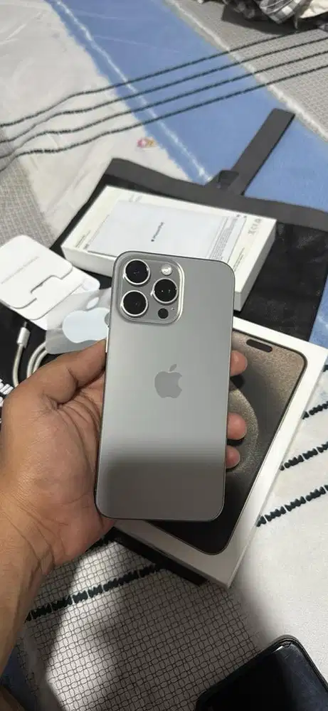 iphone 15 pro max 256gb ibox lengkap mulus