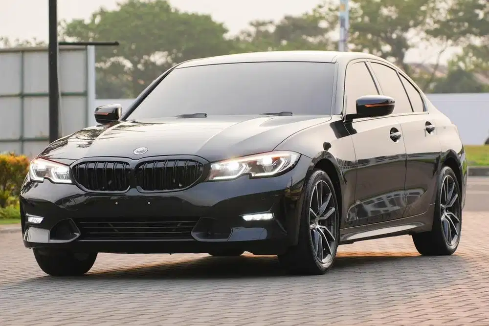 Black Mamba! BMW 320i Sport 2019 G20 Black Full Opt c200 520i 330i x1