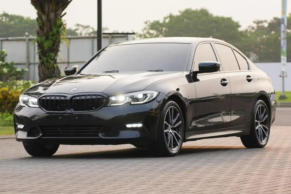 Let’s Go! BMW 320i Sport 2020 New Model Black c200 c300 520inx1 x3