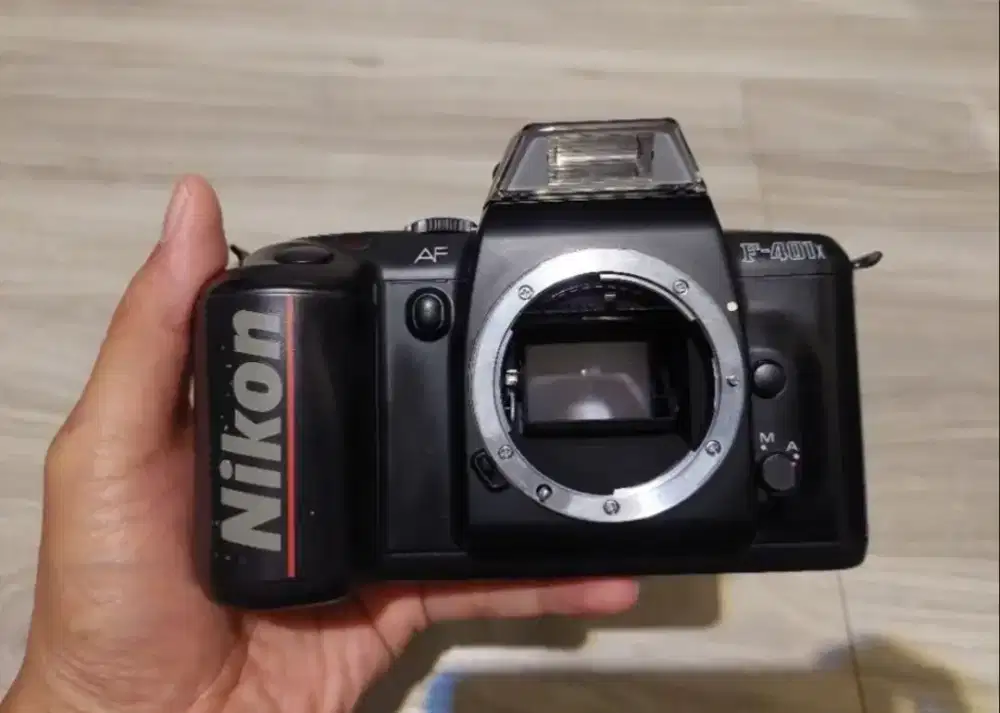 Kamera Analog SLR Nikon F-401x Body Only