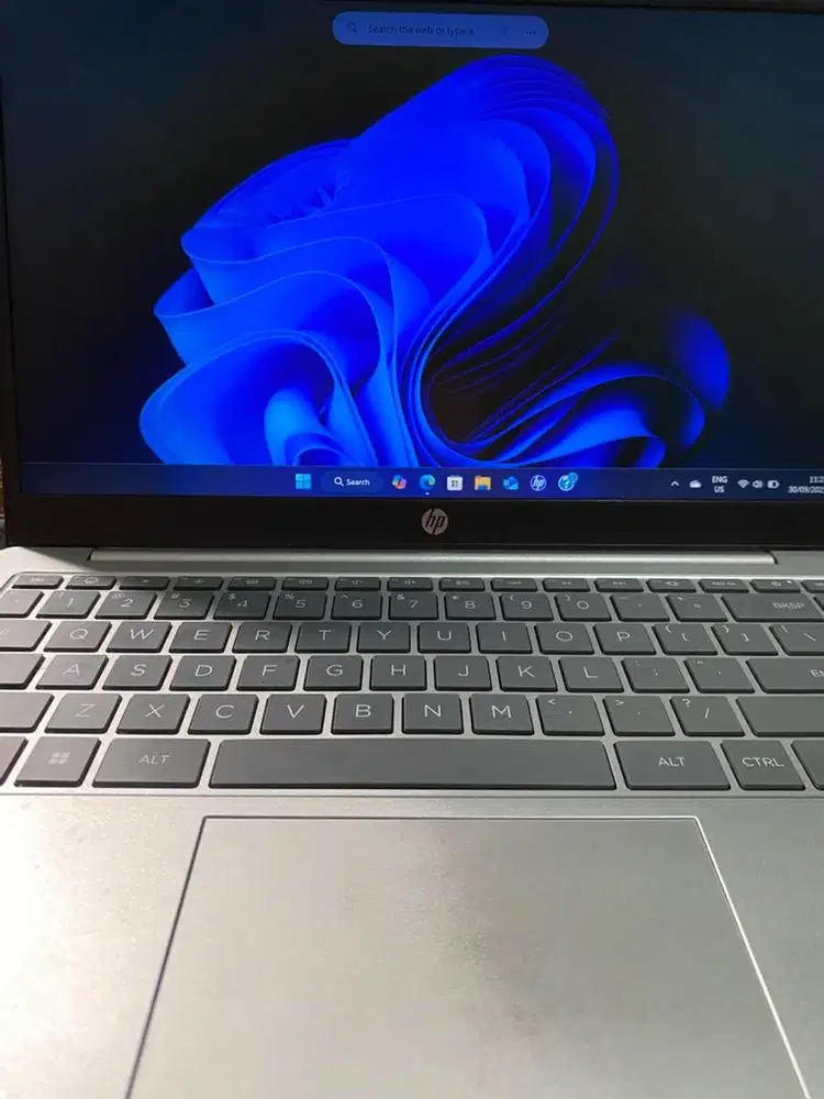 Jual Laptop HP Ryzen 3-7320U Silver RAM 8GB SSD 512GB PC Notebook