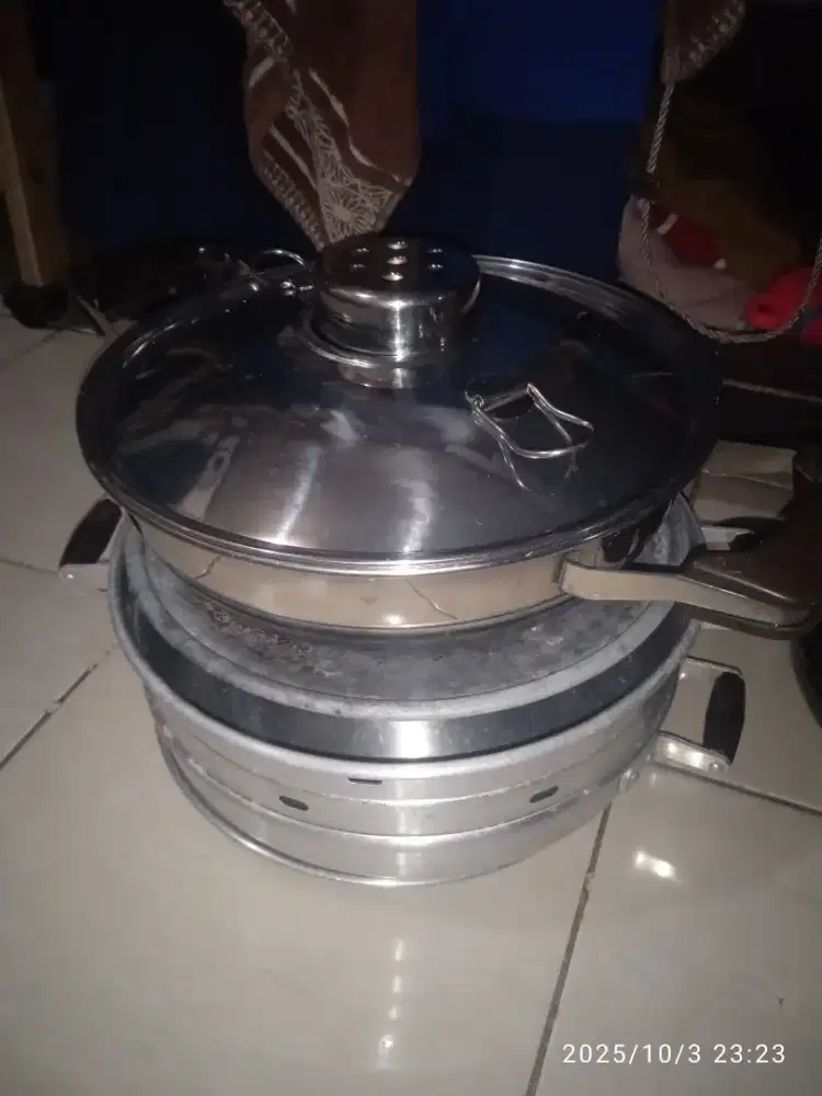 Loyang bolu dua susun