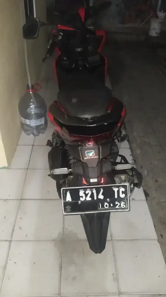 Vario LED 125 tahun 2021