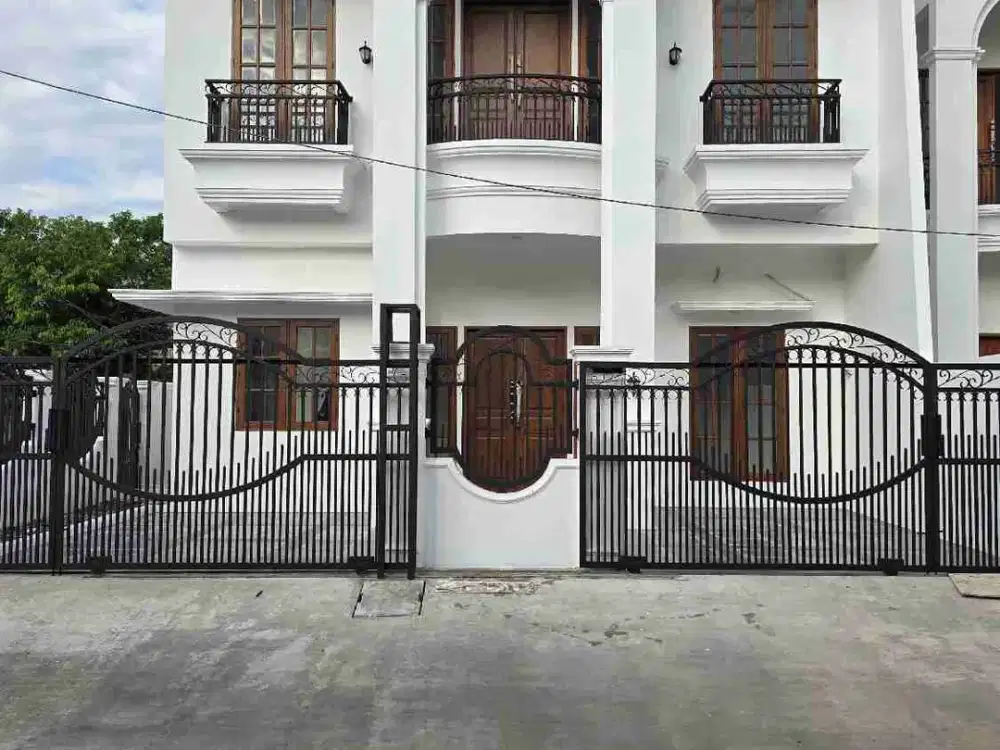 Dijual Rumah Baru Design Classic Modern Dalam Komplek Di Duren Sawit Jakarta Timur