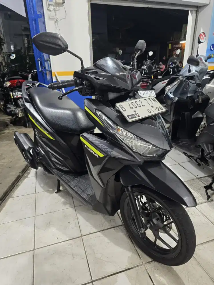DIJUAL CASH HONDA VARIO LED OLD 125 CBS ISS THN 2017 PAJAK IDUP