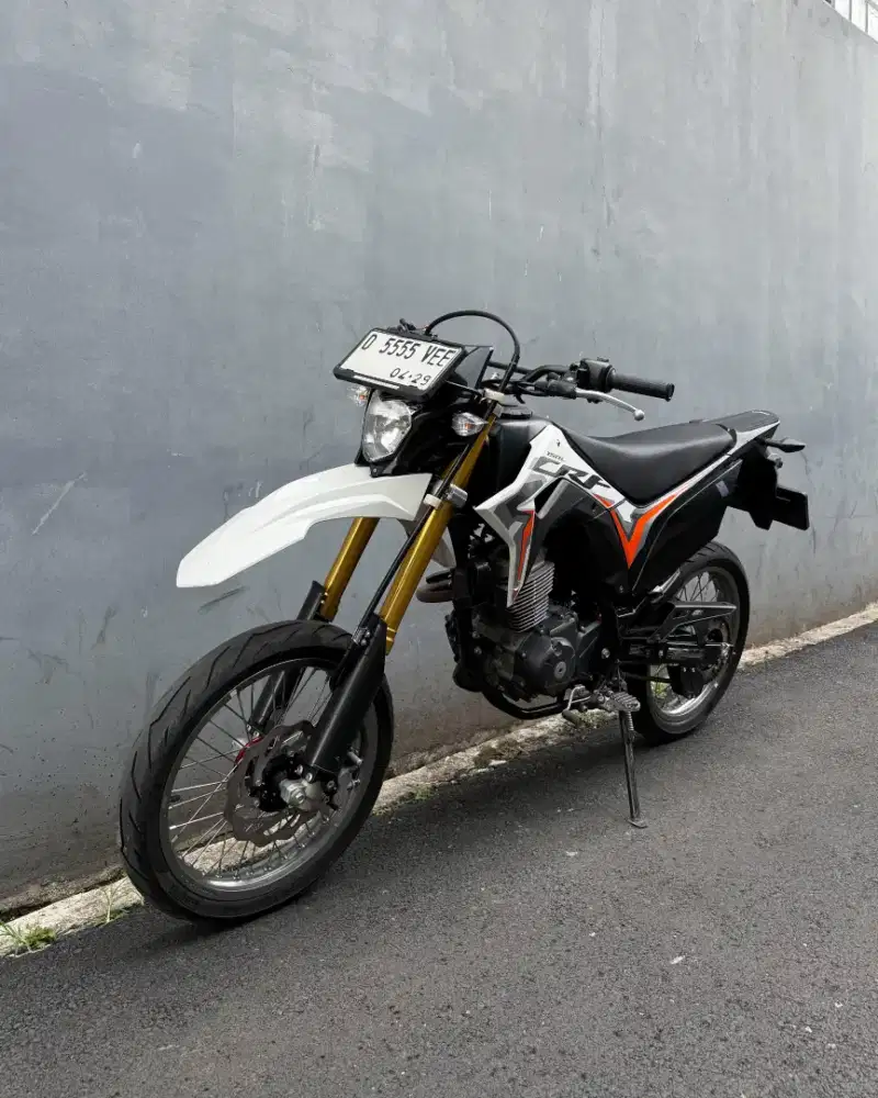 Honda crf 150L tahun 2024 mulus