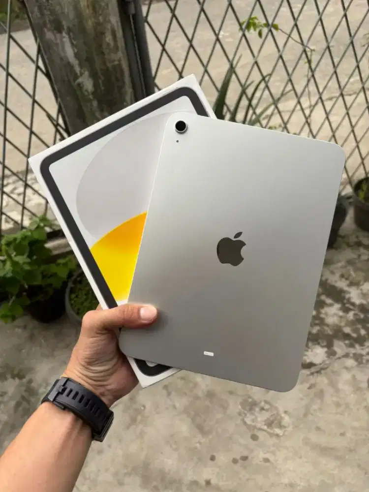 iPad 11 Silver 128gb Garansi Resmi Juni 2026