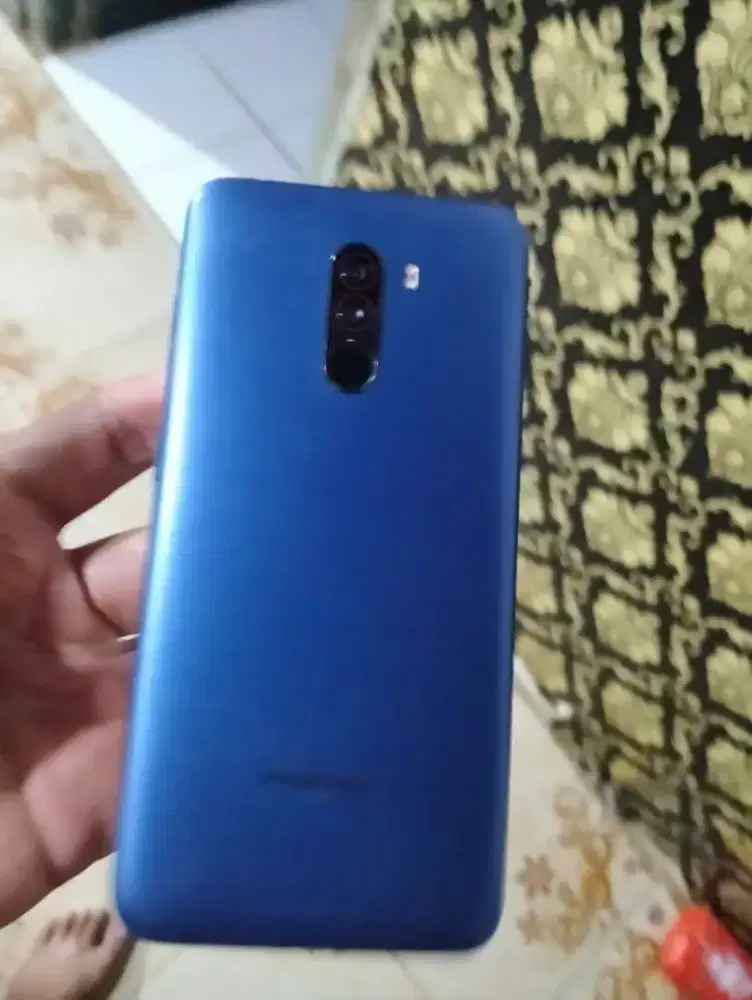 Hp pocophone F1 seken minus glass lcd retak pemakaian normal