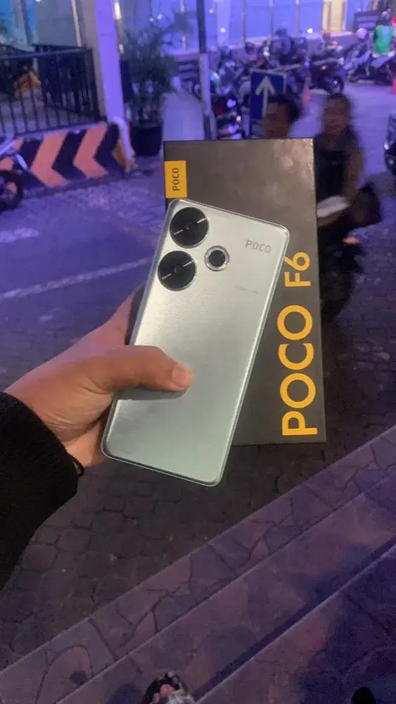 xiomi poco f6 12/512