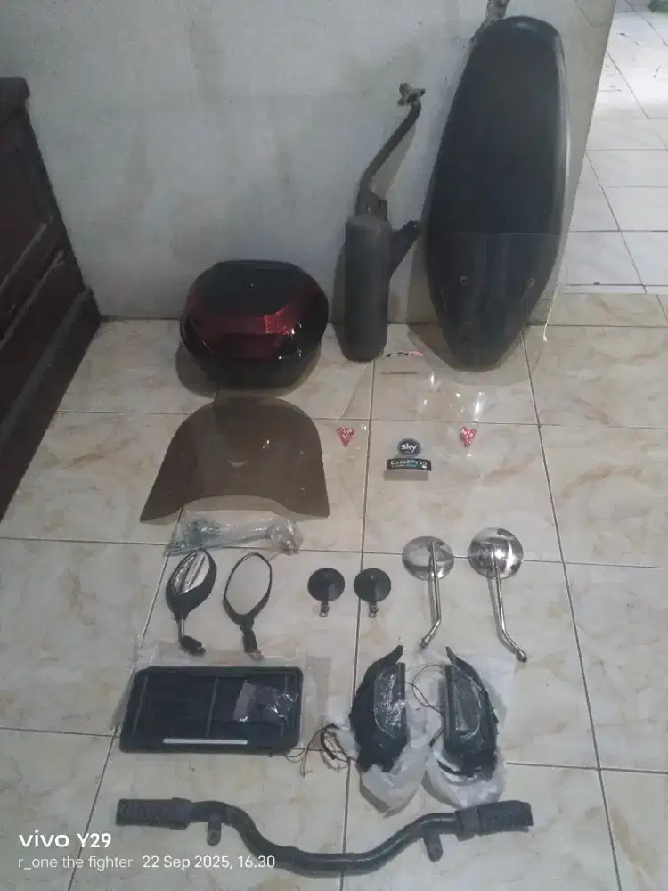 Barang aksesoris variasi motor