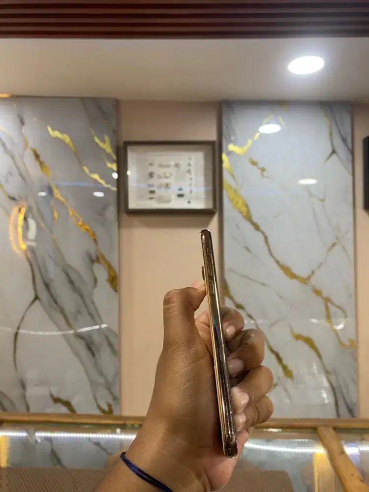 Iphone XS 64gb ibox fullset original likenew
