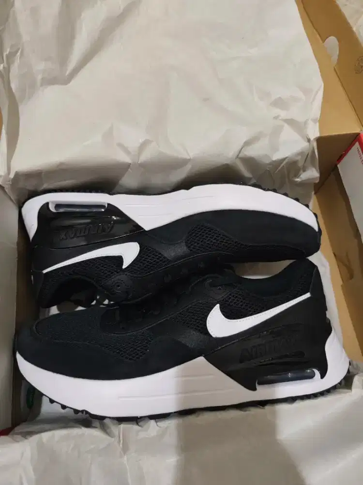 Nike Air max systm BNIB