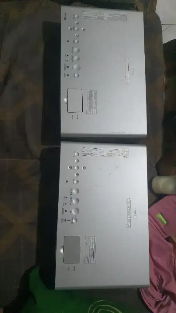Projektor panasonic borongin 2 unit