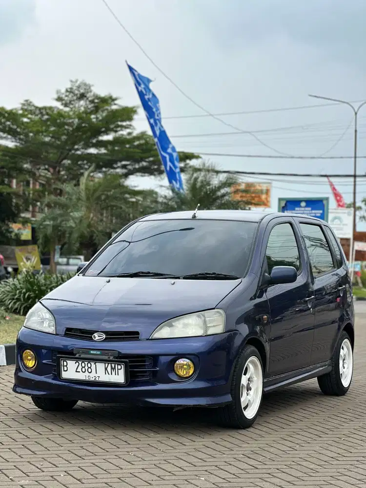 Daihatsu YR-V 2001 Bensin