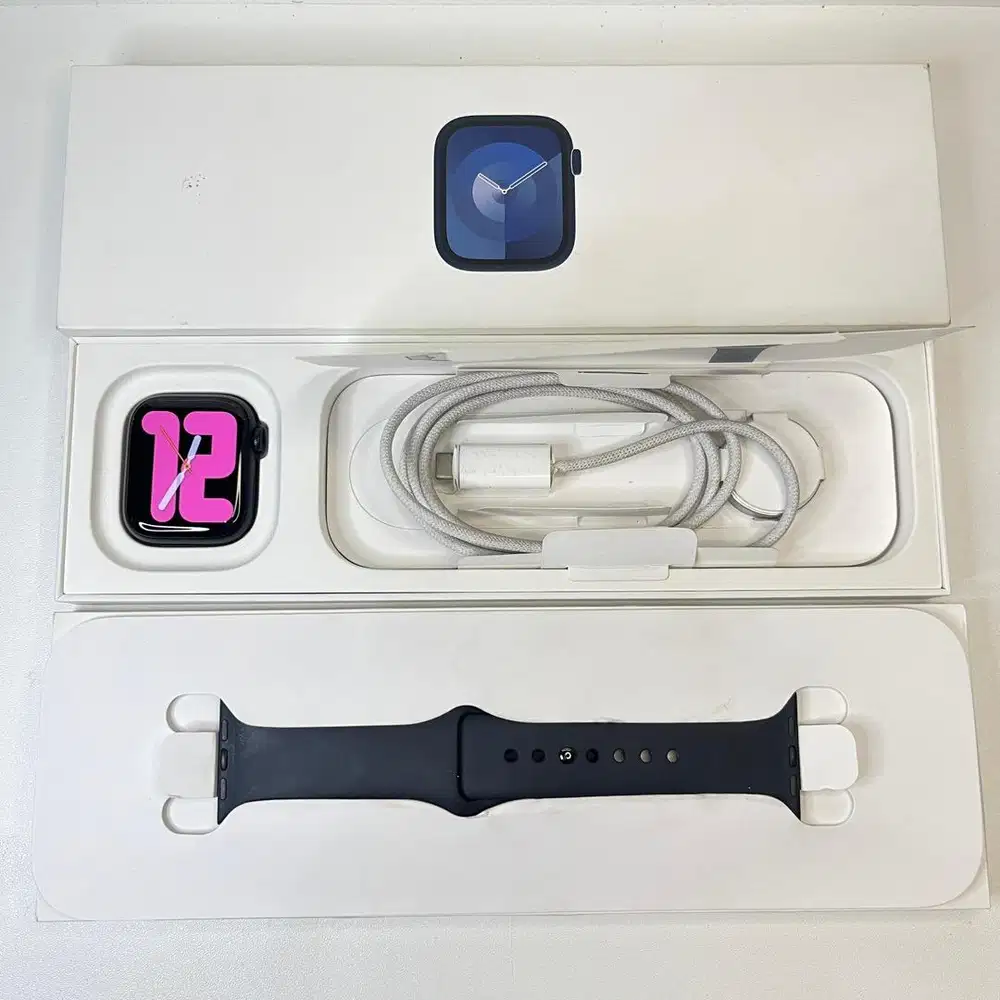 Apple watch series 9 41mm ibox midnight garansi agustus 2026