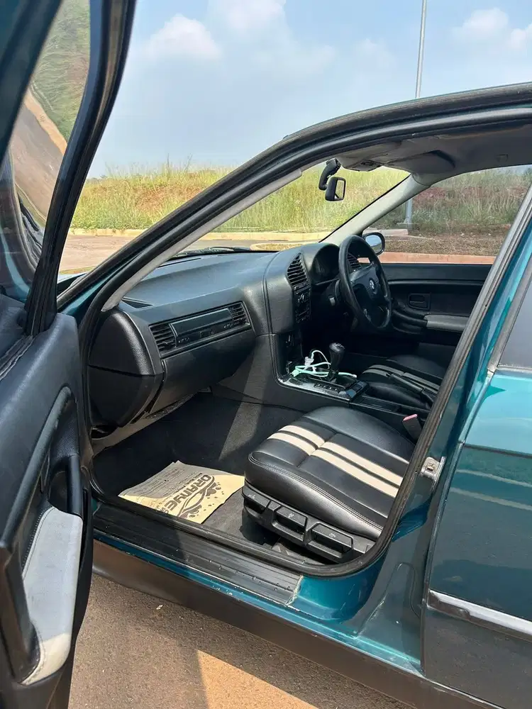 BMW 318i 1997 Bensin