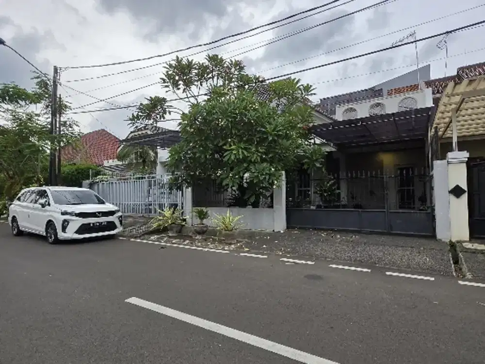 Dijual Rumah Siap huni di komplek duren sawit jakarta timur