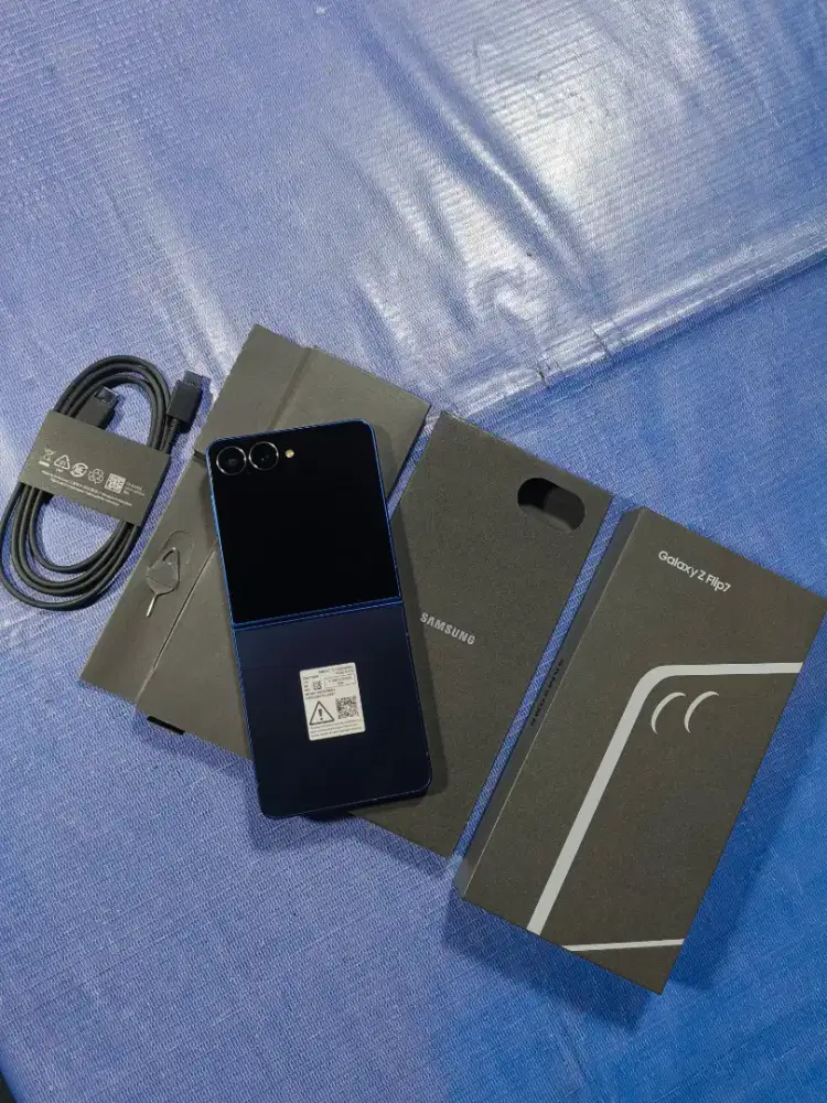 Samsung Z FLIP 7 12/512 New Open Box aja belum dipakek