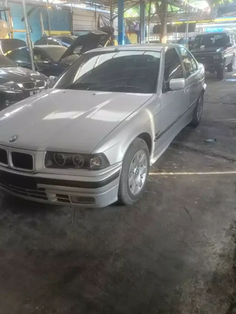 Bmw 318i 97 ews