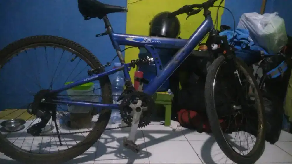 Di jual sepeda karna jarang di pake barang bagus siap pakai