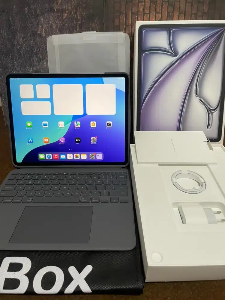 ipad Air M3 13 inch 256 wifi only iBox Like New