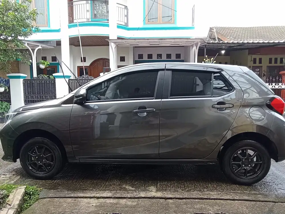 Daihatsu Ayla 2024 Bensin