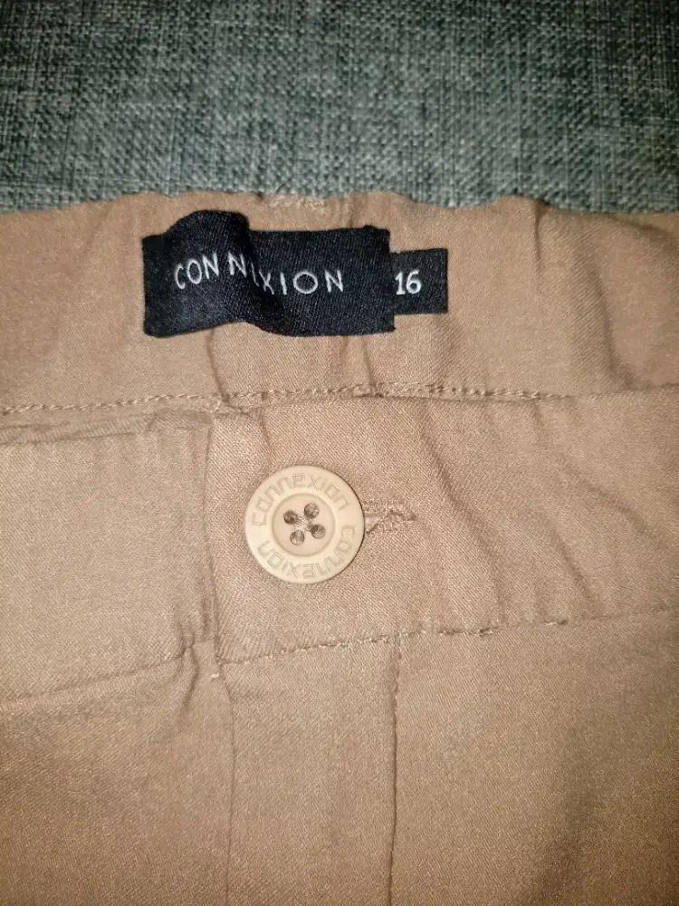 Celana 3/4 brown size 16