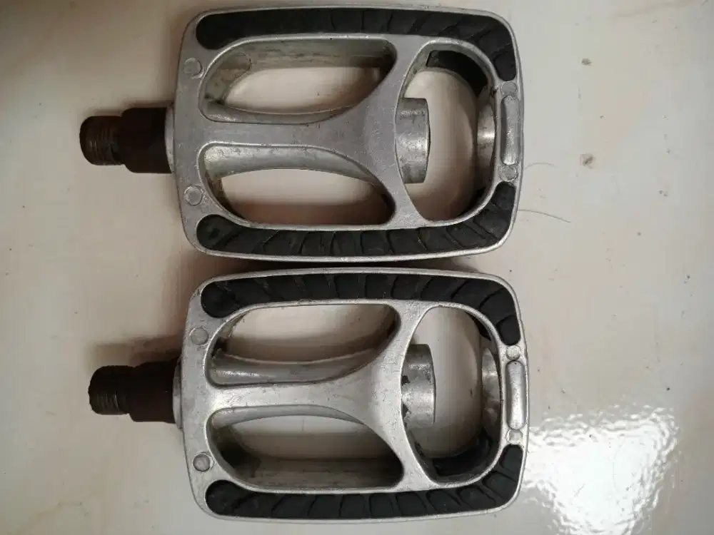 Pedal alloy merk VIA, mulus