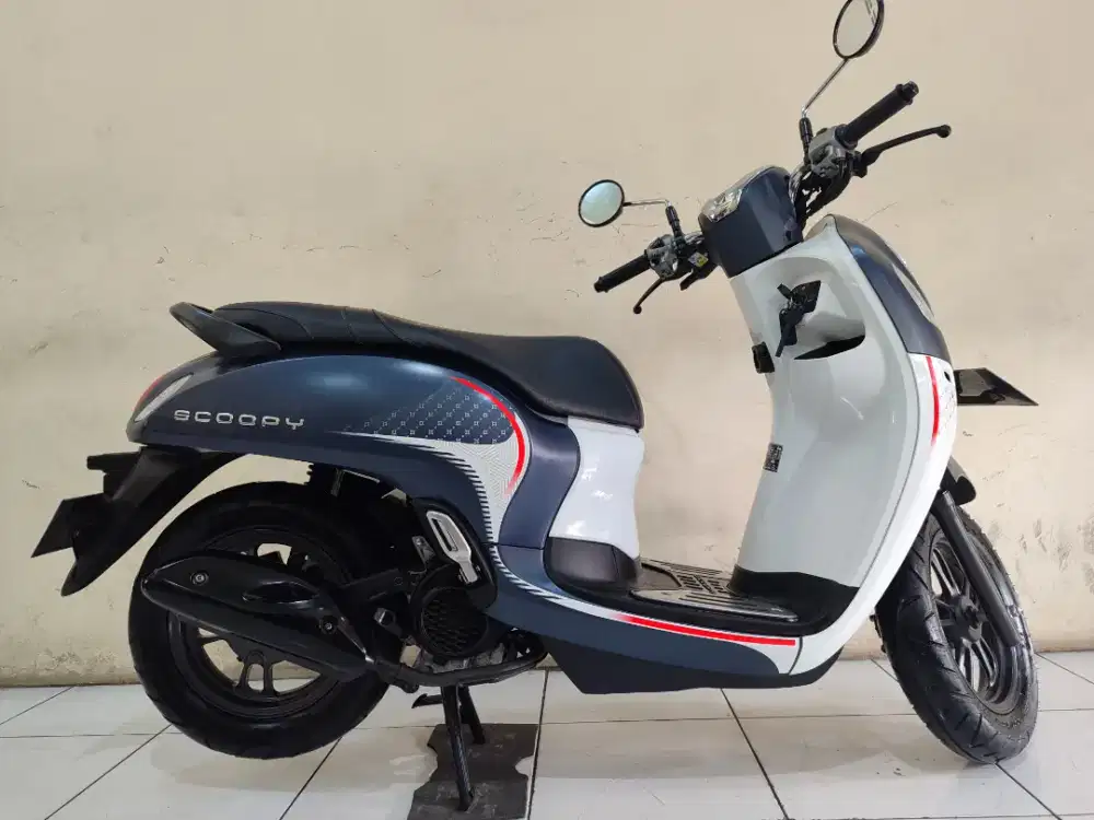Scoopy fi Fashion 2024 LIKE NEW mulus terawat siap pakai...