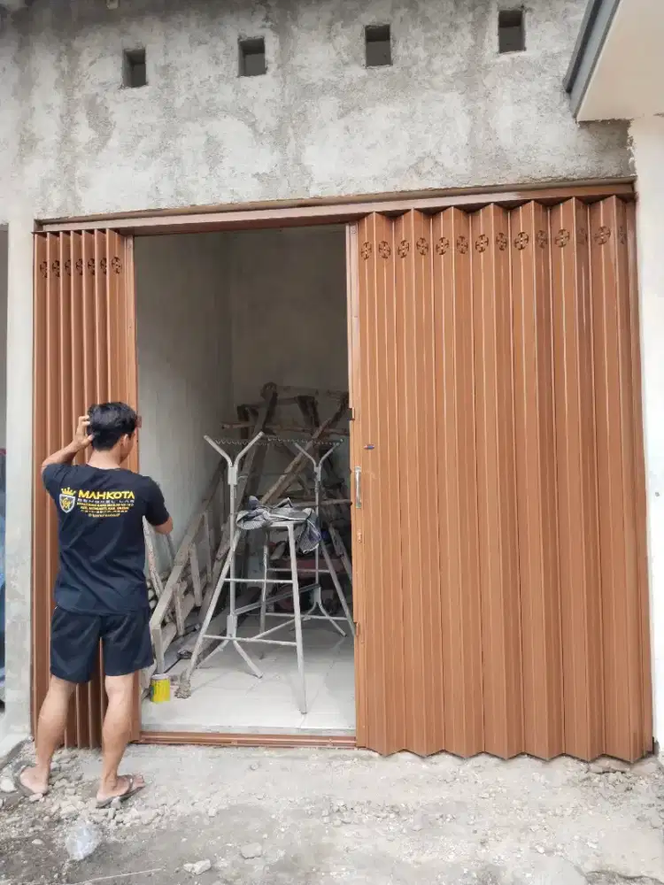 Pintu harmonika