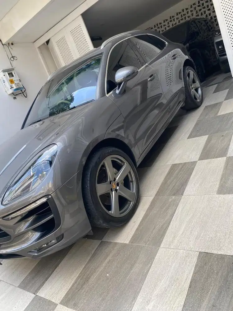 DIJUAL PORSCHE MACAN S 2016 FACELIFT LOW ODO SERVICE RECORD