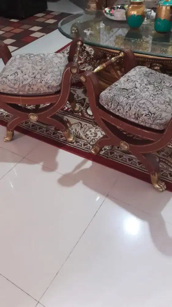 JUALCEPAT SEPASANG KURSI EROPA AN / DA VINCI