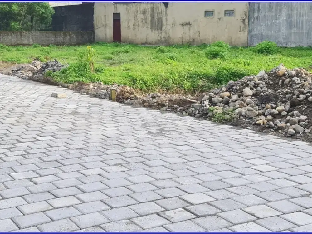 Tanah Jongkang di Jl. Palagan Dekat Sekolah Al Azhar