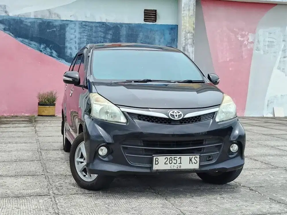 DP 15JT TOYOTA AVANZA VELOZ 1.5 AT MATIC AUTOMATIC 2013 HITAM