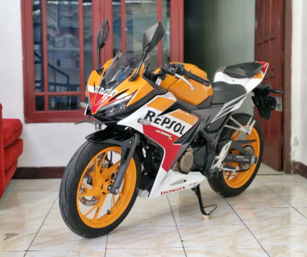 KM.20rb! Honda CBR 150 LED Repsol Th. 2017 Pajak Panjang Superb Gress