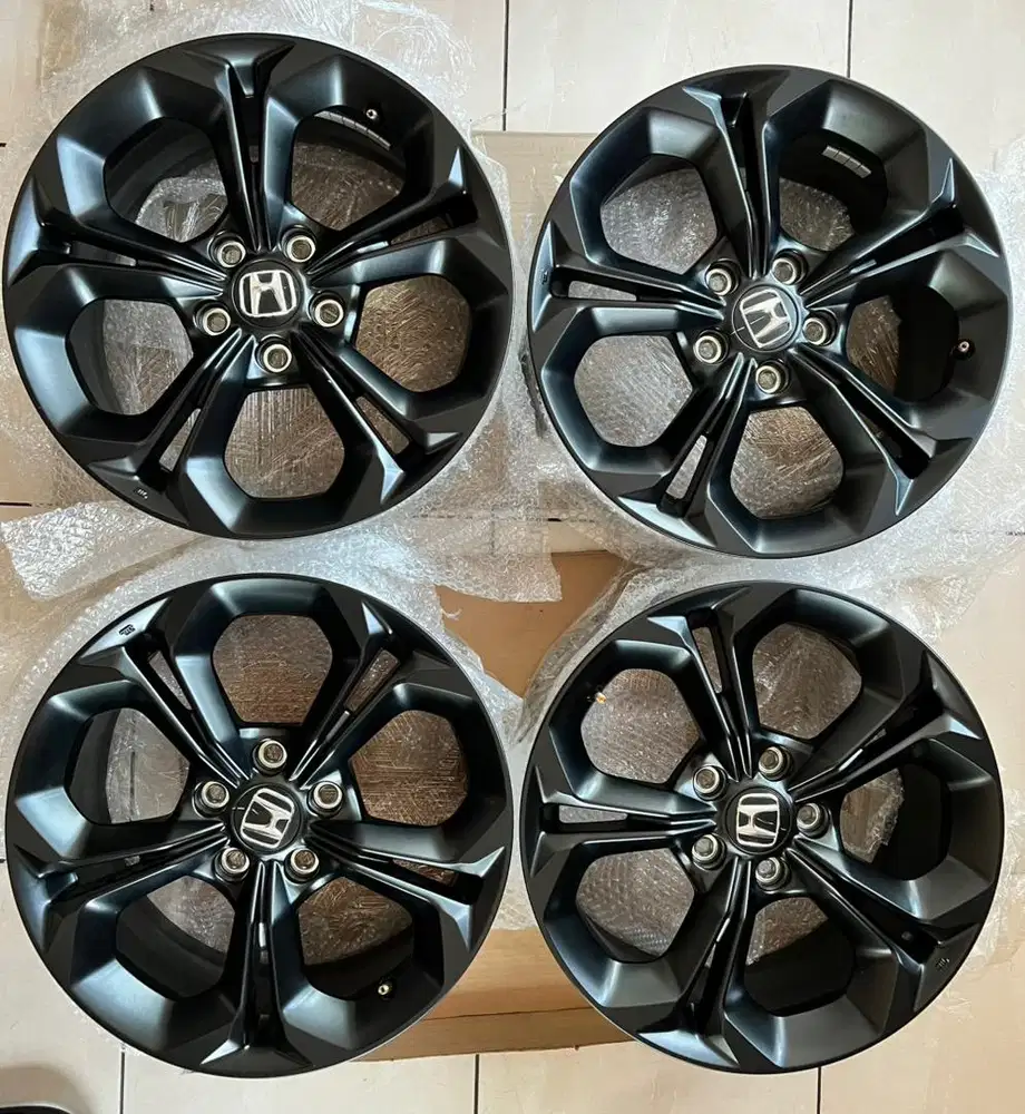 Di jual Velg Original Honda Civic FE Ring 17, PCD 5x114,3 like new