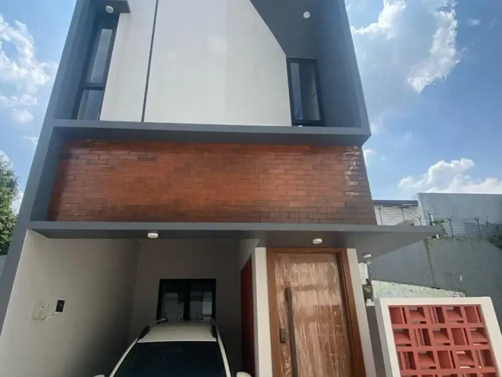 Bisa KPR,Rumah istimewa di jaksel, akses 2 mobil, strategis dekat ke pusat kota